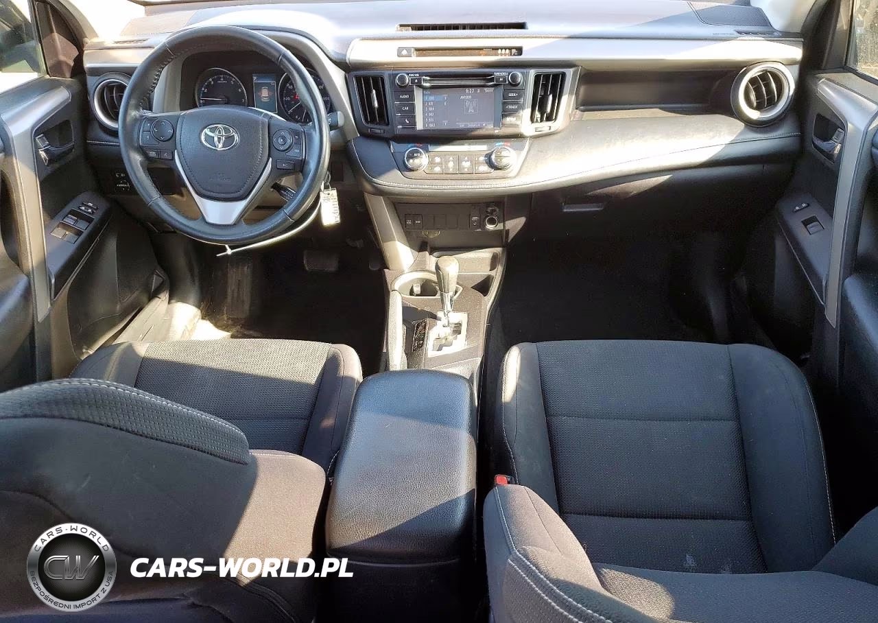2018 Toyota Rav4 Xle VIN:2T3RFREV7JW704997 - 8