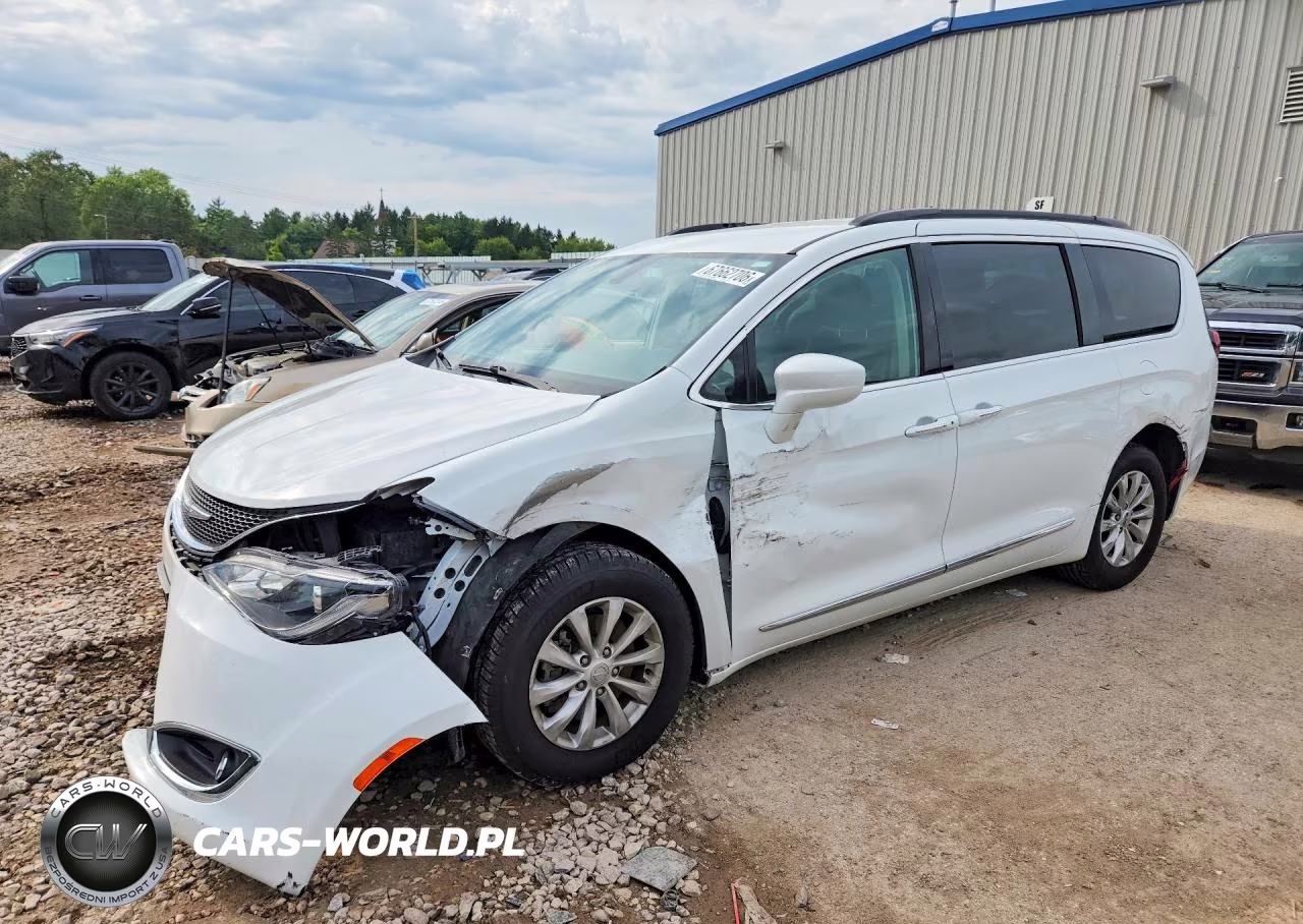 2017 Chrysler Pacifica Touring L