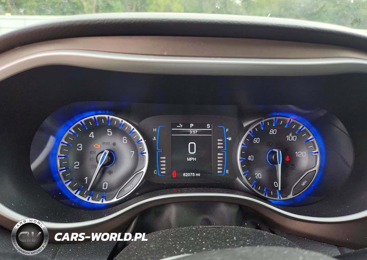 2017 Chrysler Pacifica Touring L VIN:2C4RC1BG5HR576960 - 9