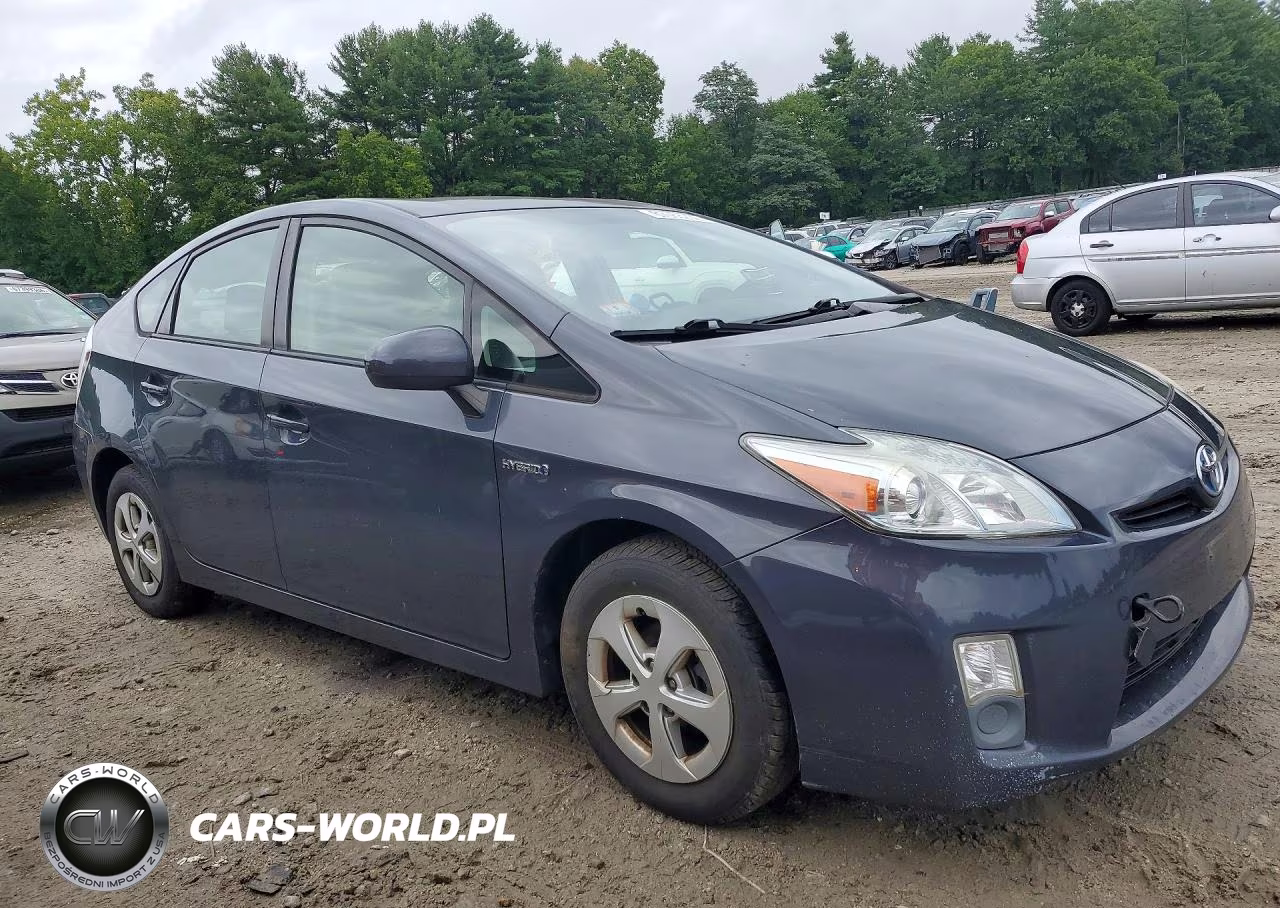 2011 Toyota Prius Two VIN:JTDKN3DU2B5364905 - 4