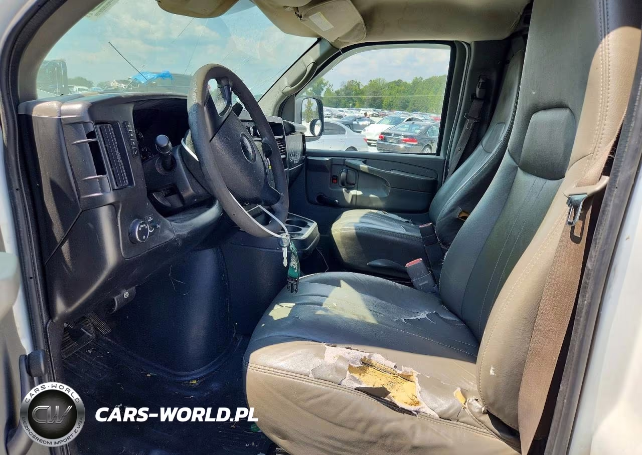 2012 Chevrolet Express G2500 VIN:1GCWGGCA8C1202456 - 7