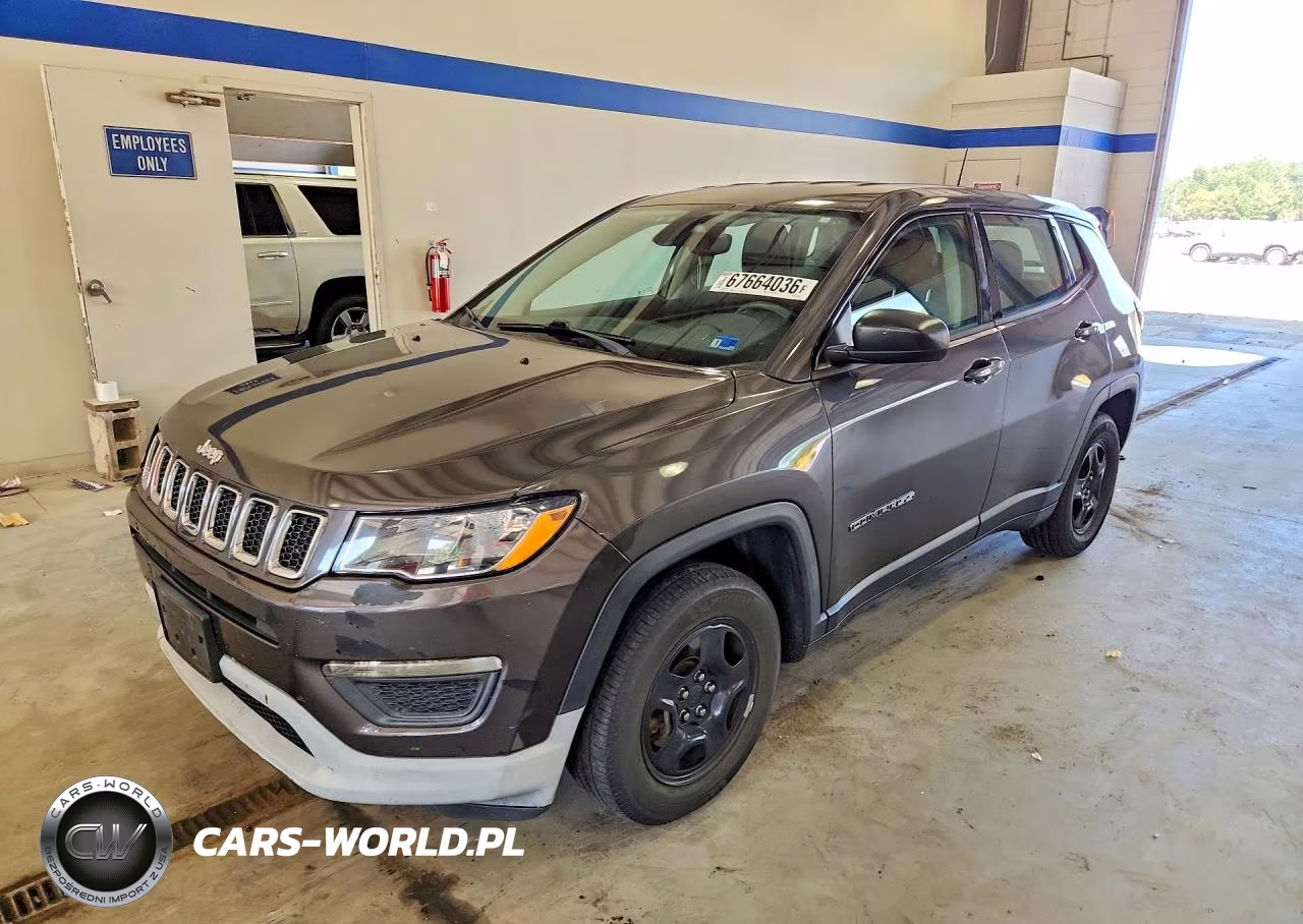 2018 Jeep Compass Sport VIN:3C4NJCAB9JT318868 - 1