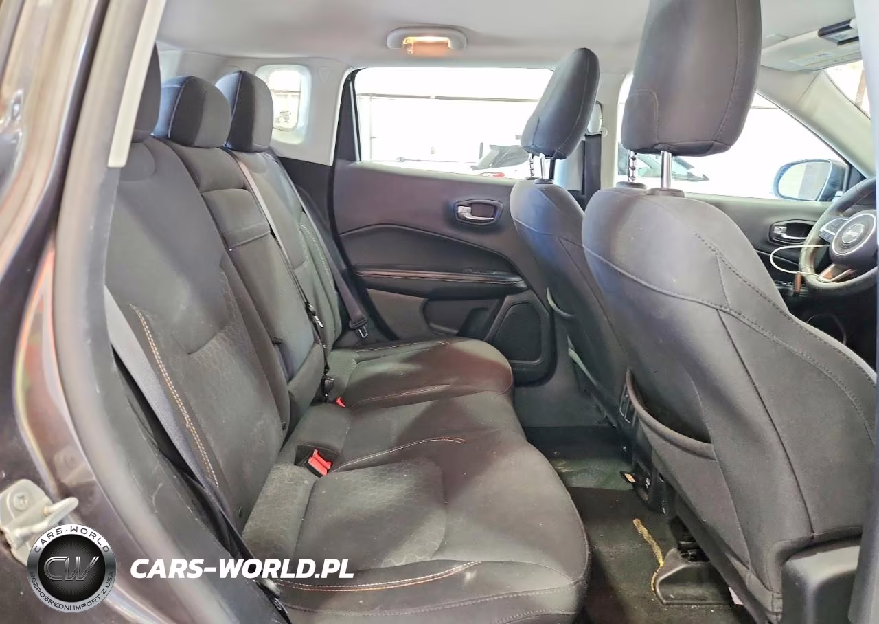 2018 Jeep Compass Sport VIN:3C4NJCAB9JT318868 - 11