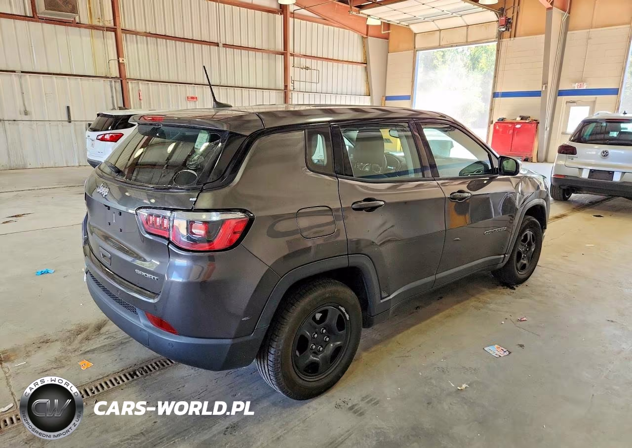 2018 Jeep Compass Sport VIN:3C4NJCAB9JT318868 - 3