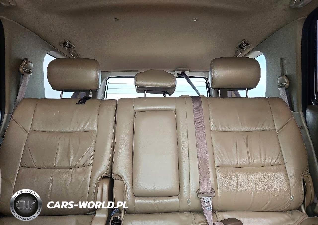 2002 Toyota Sequoia Limited VIN:5TDBT48A22S123741 - 10