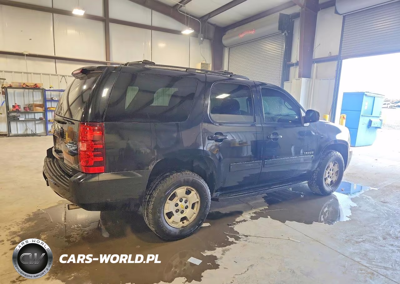 2011 Chevrolet Tahoe C1500 Ls VIN:1GNSCAE03BR101649 - 3