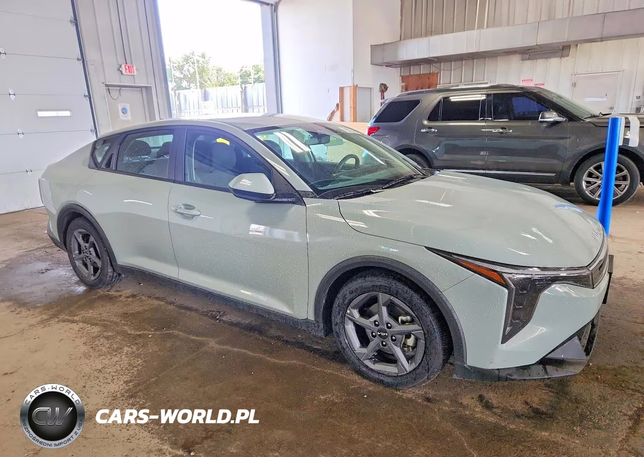 2026 Kia K4 Lxs VIN:3KPFT4DE3TE253811 - 4