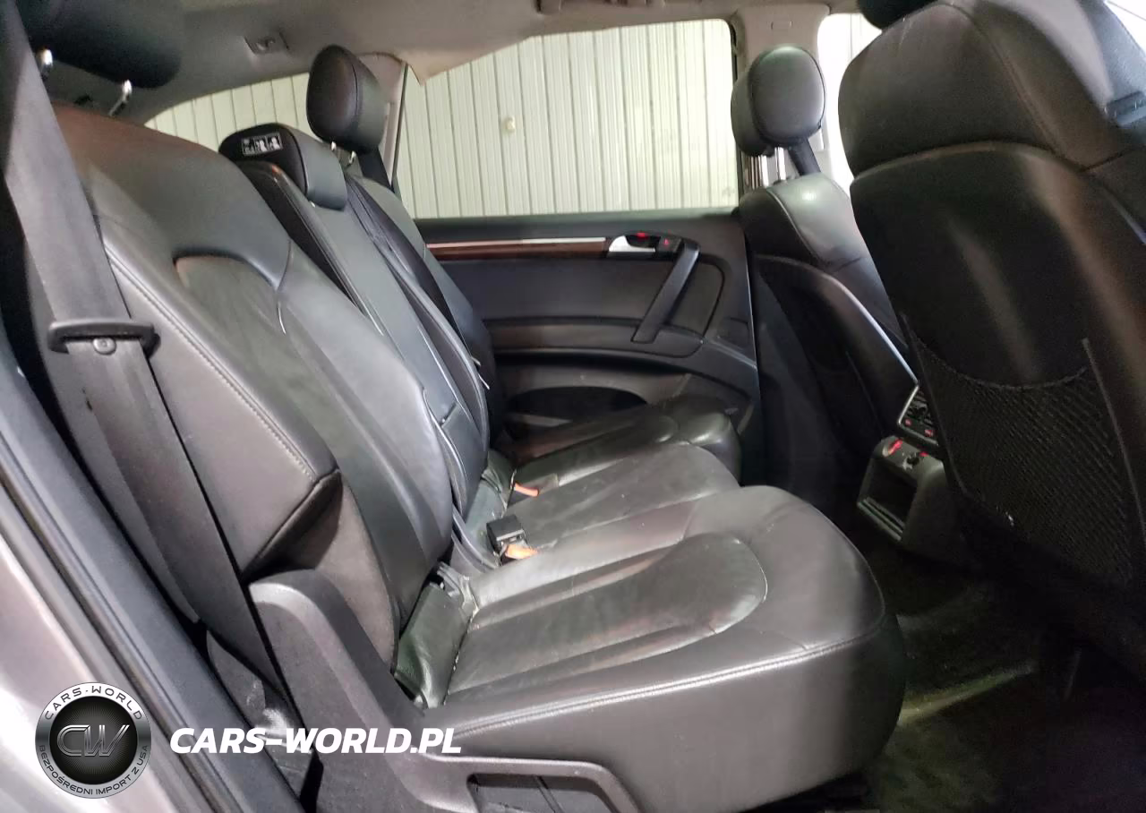 2010 Audi Q7 Premium Plus VIN:WA1LYAFE6AD006839 - 11
