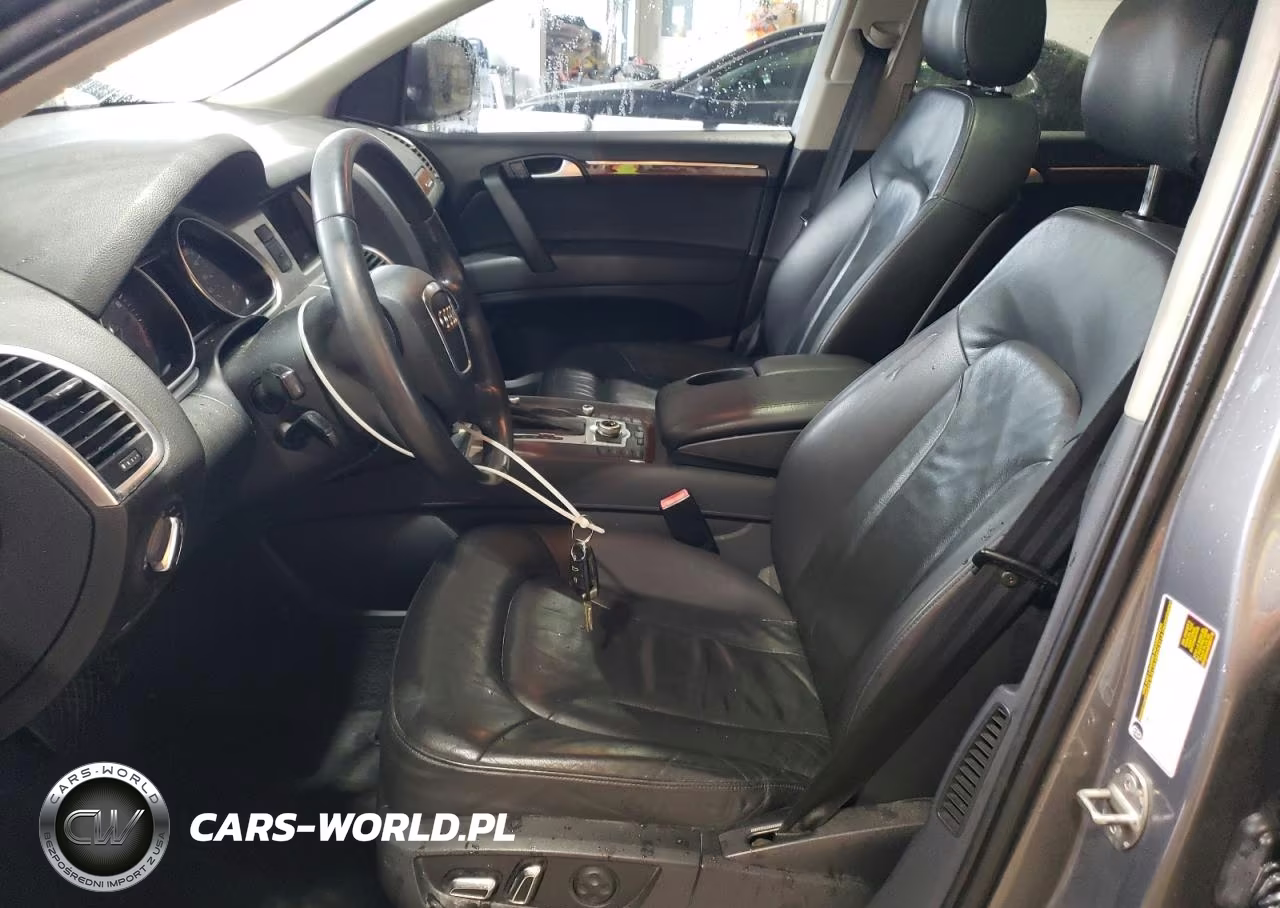 2010 Audi Q7 Premium Plus VIN:WA1LYAFE6AD006839 - 7