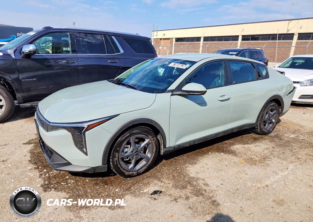 2026 Kia K4 Lxs VIN:3KPFT4DE0TE341621 - 1