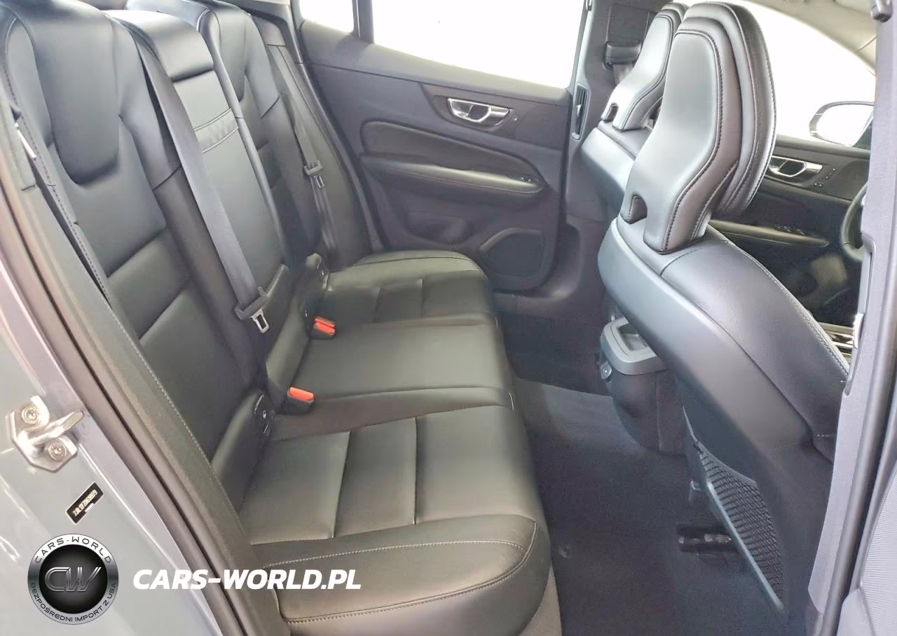2022 Volvo S60 B5 Momentum VIN:7JRL12FZ0NG189079 - 10