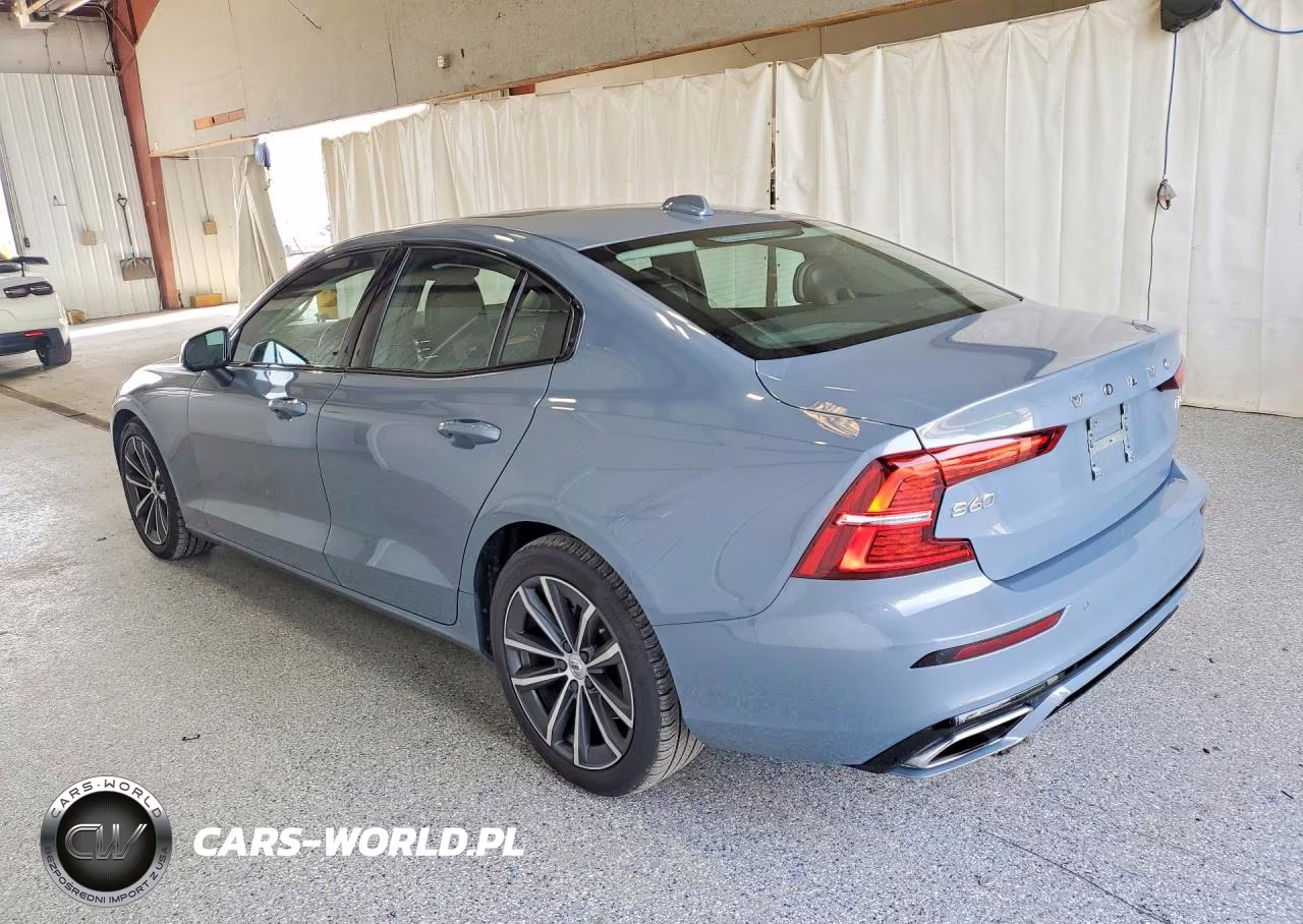 2022 Volvo S60 B5 Momentum VIN:7JRL12FZ0NG189079 - 2