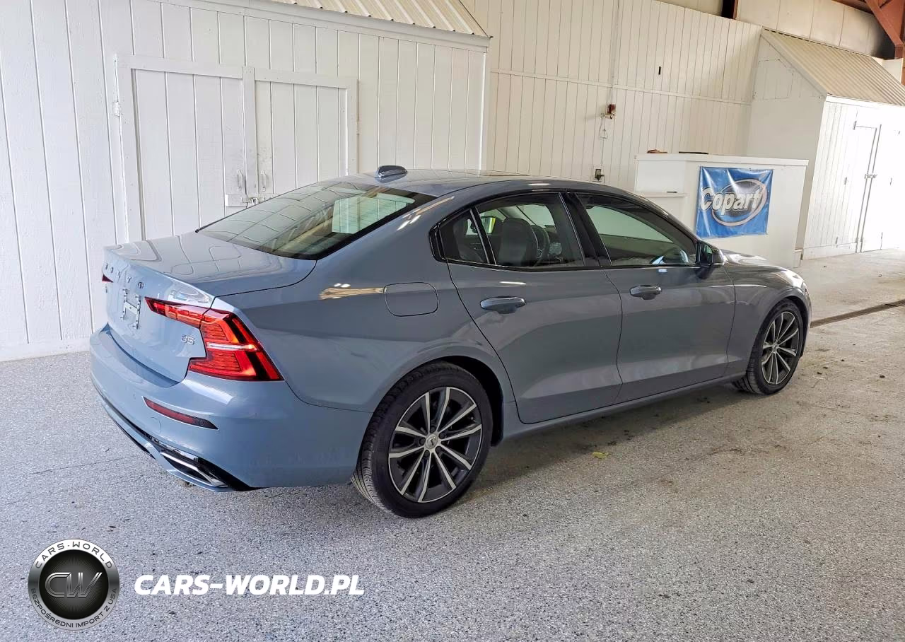 2022 Volvo S60 B5 Momentum VIN:7JRL12FZ0NG189079 - 3