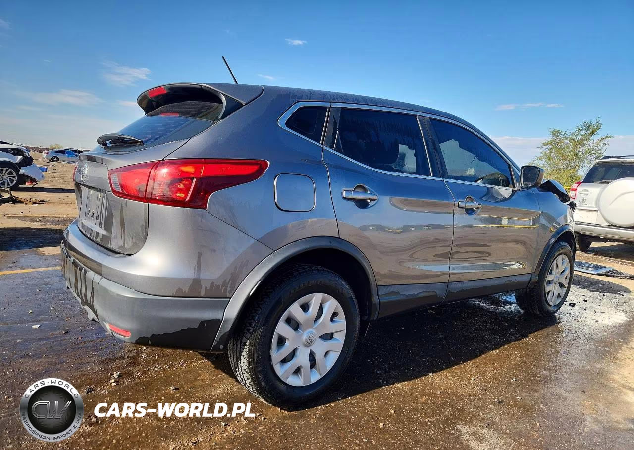 2019 Nissan Rogue Sport S VIN:JN1BJ1CP3KW240635 - 3