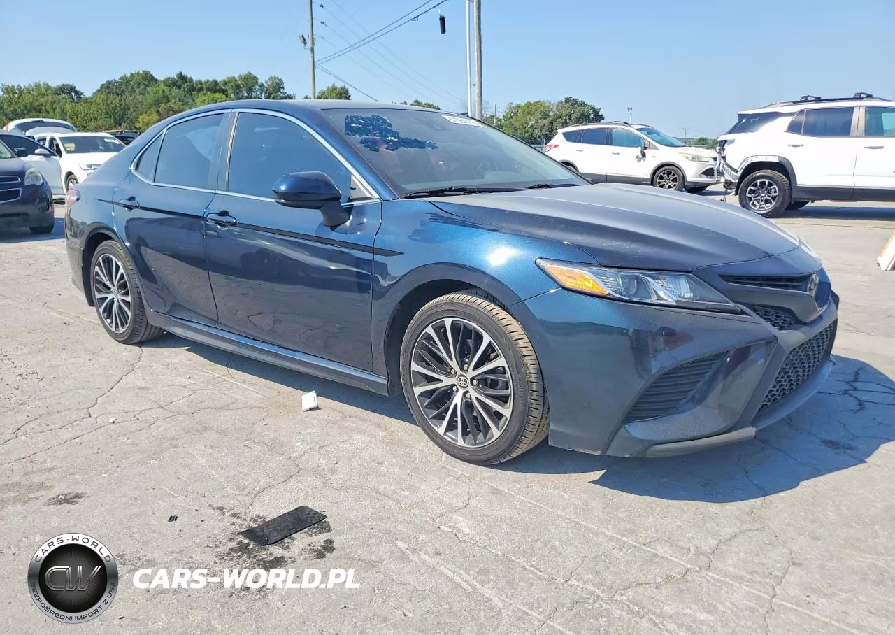 2020 Toyota Camry Se VIN:4T1G11AK4LU970136 - 4