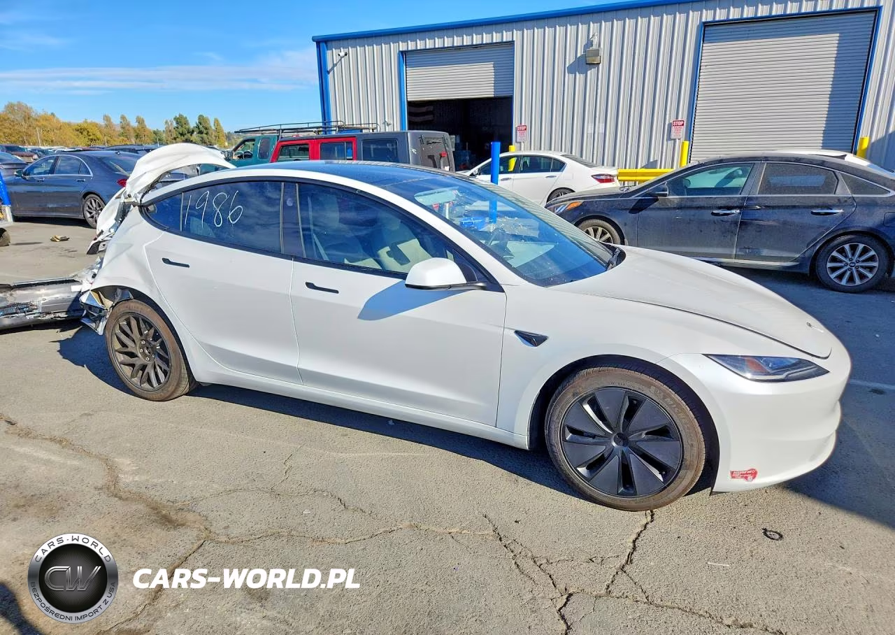 2024 Tesla Model 3 VIN:5YJ3E1EA6RF847125 - 4