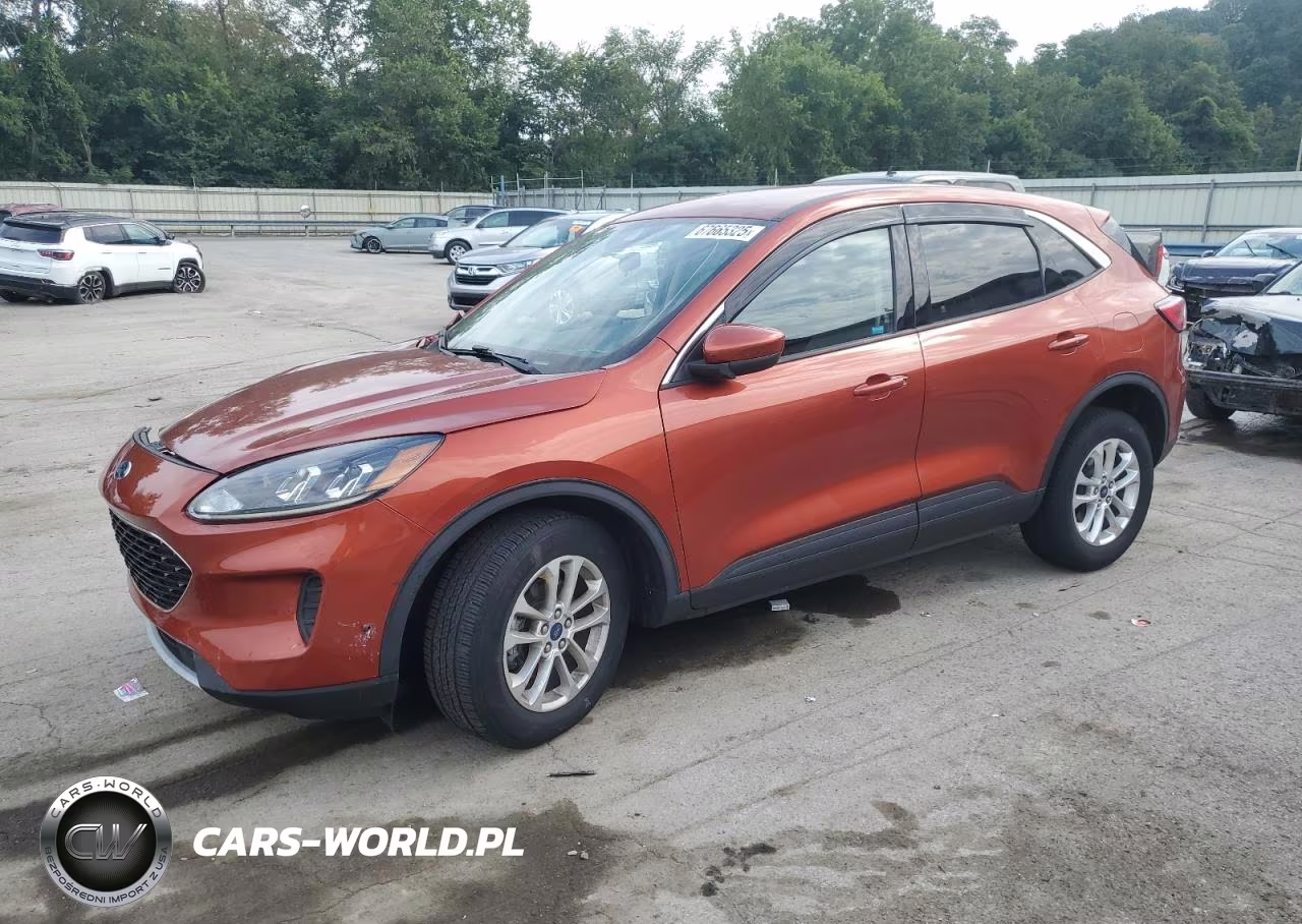 2020 Ford Escape Se