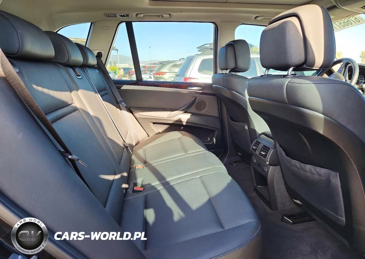 2011 BMW X5 xDrive35I VIN:5UXZV4C50BL739084 - 11