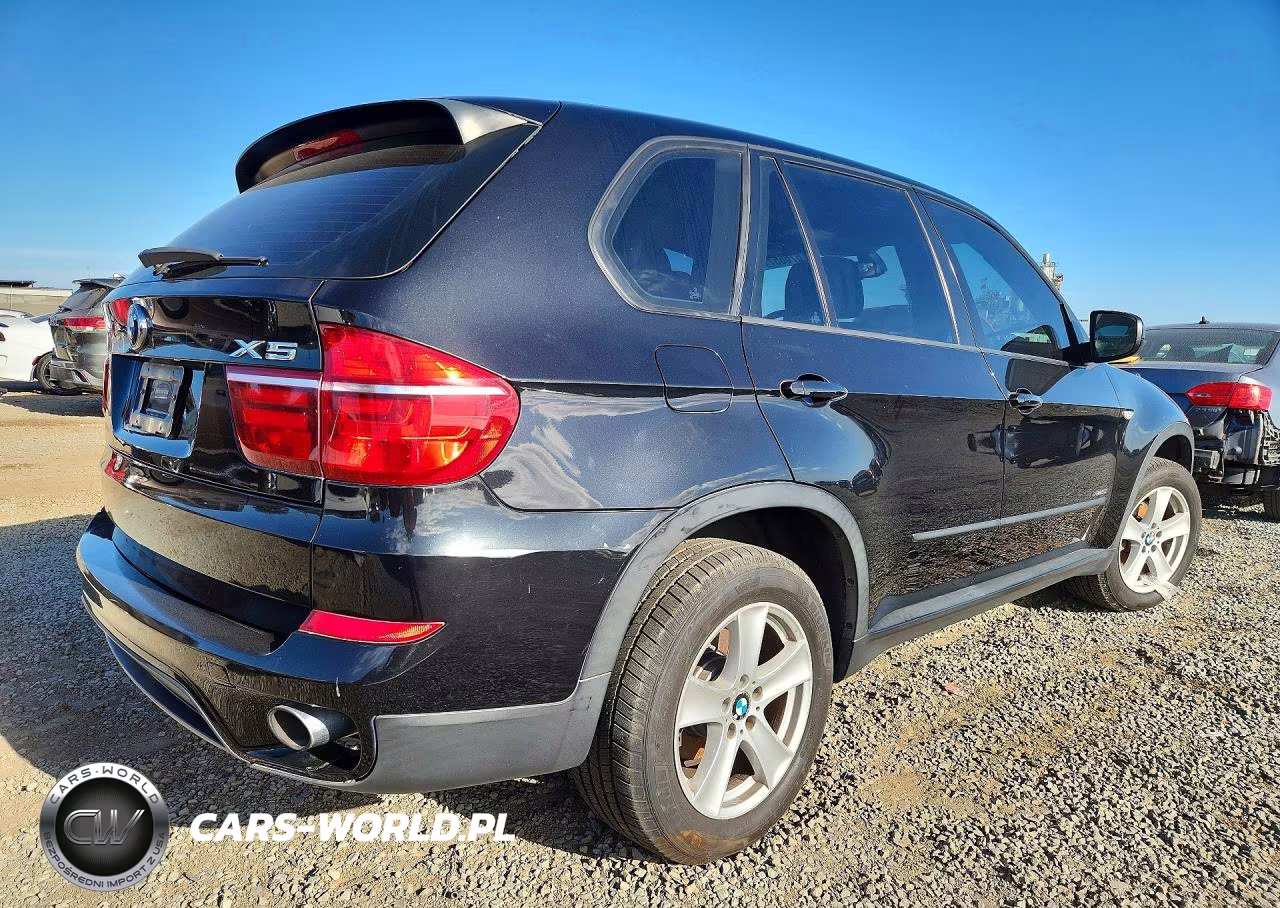 2011 BMW X5 xDrive35I VIN:5UXZV4C50BL739084 - 3