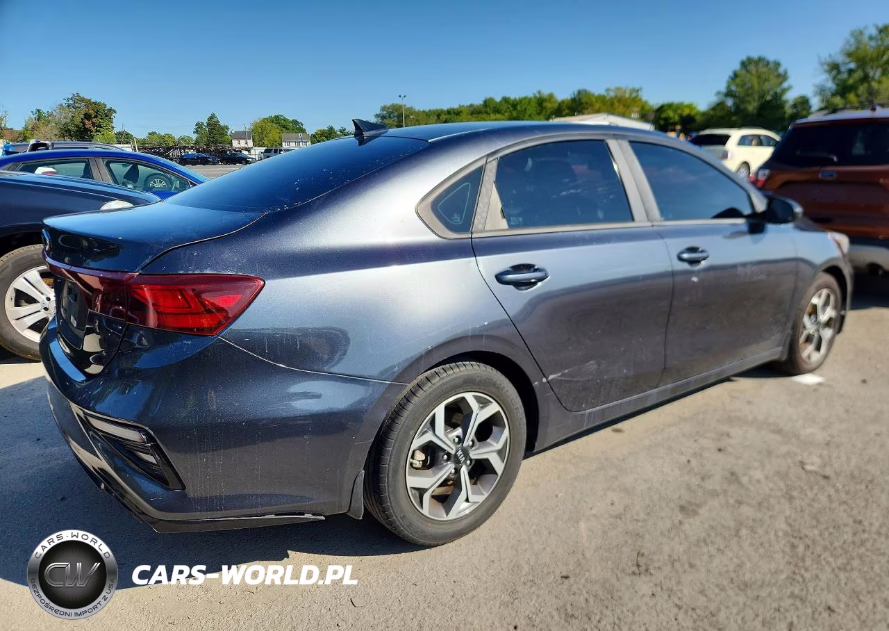 2019 Kia Forte Lxs VIN:3KPF24AD7KE083692 - 3