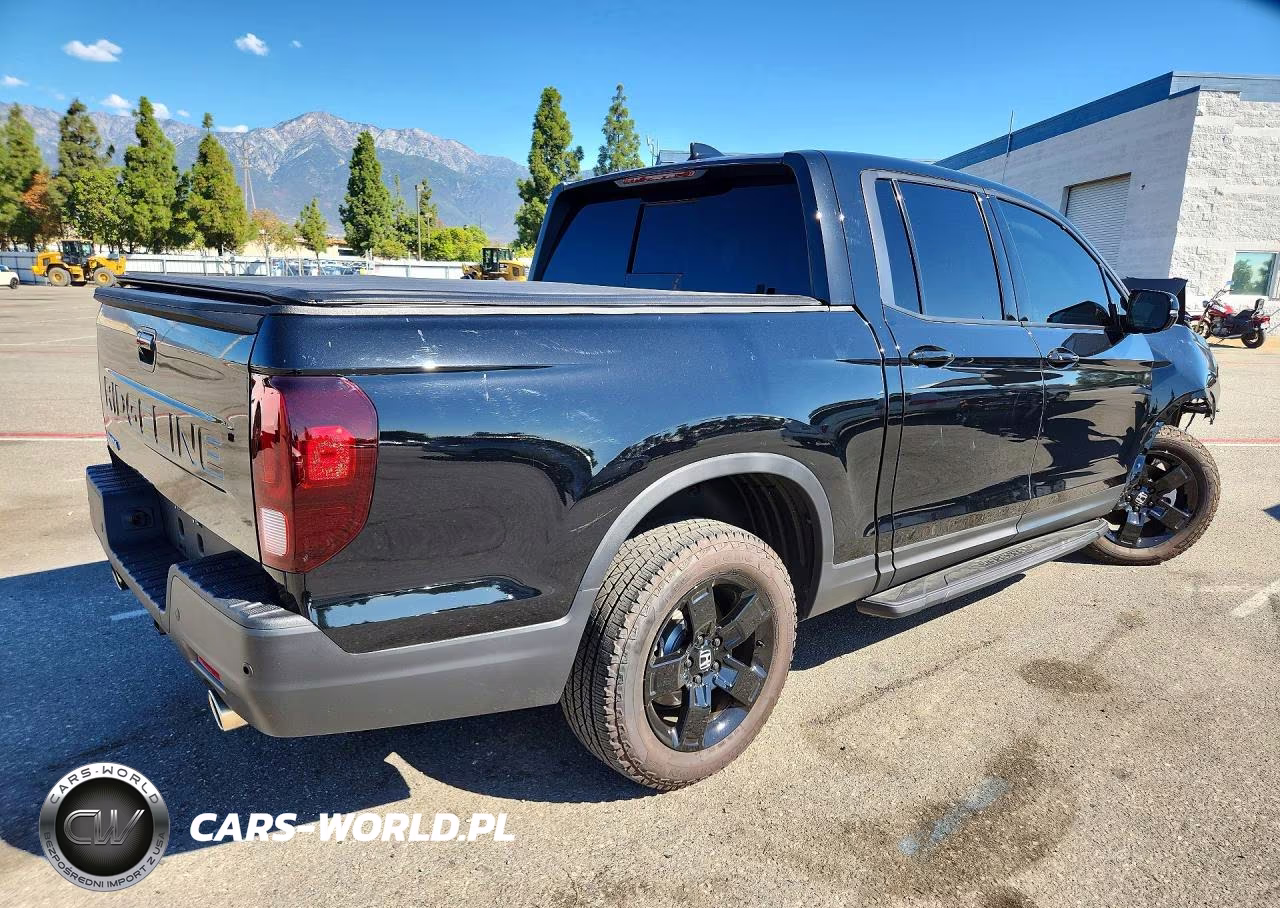 2025 Honda Ridgeline Black Edition VIN:5FPYK3F80SB035354 - 3