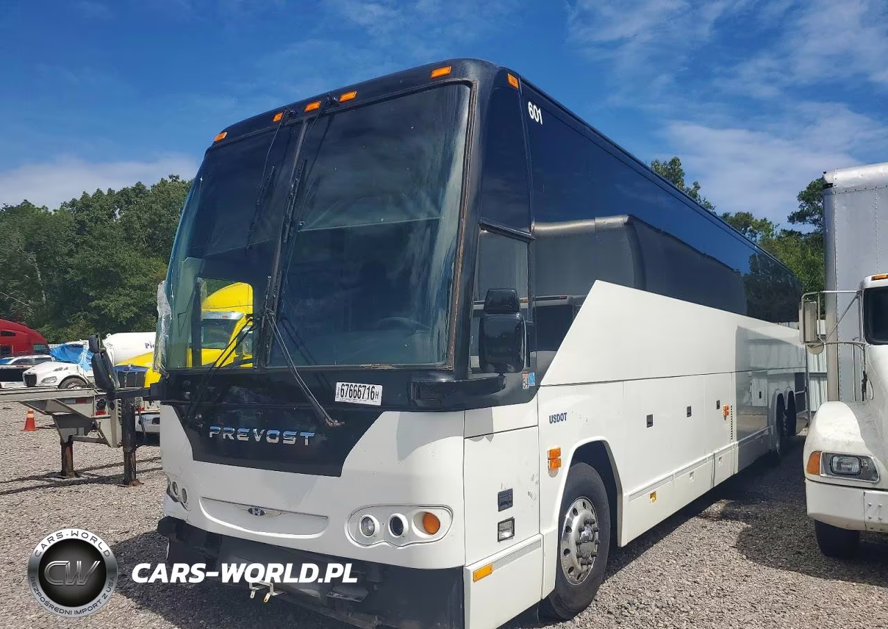 2006 Prevost Bus VIN:2PCH3349361010393 - 2