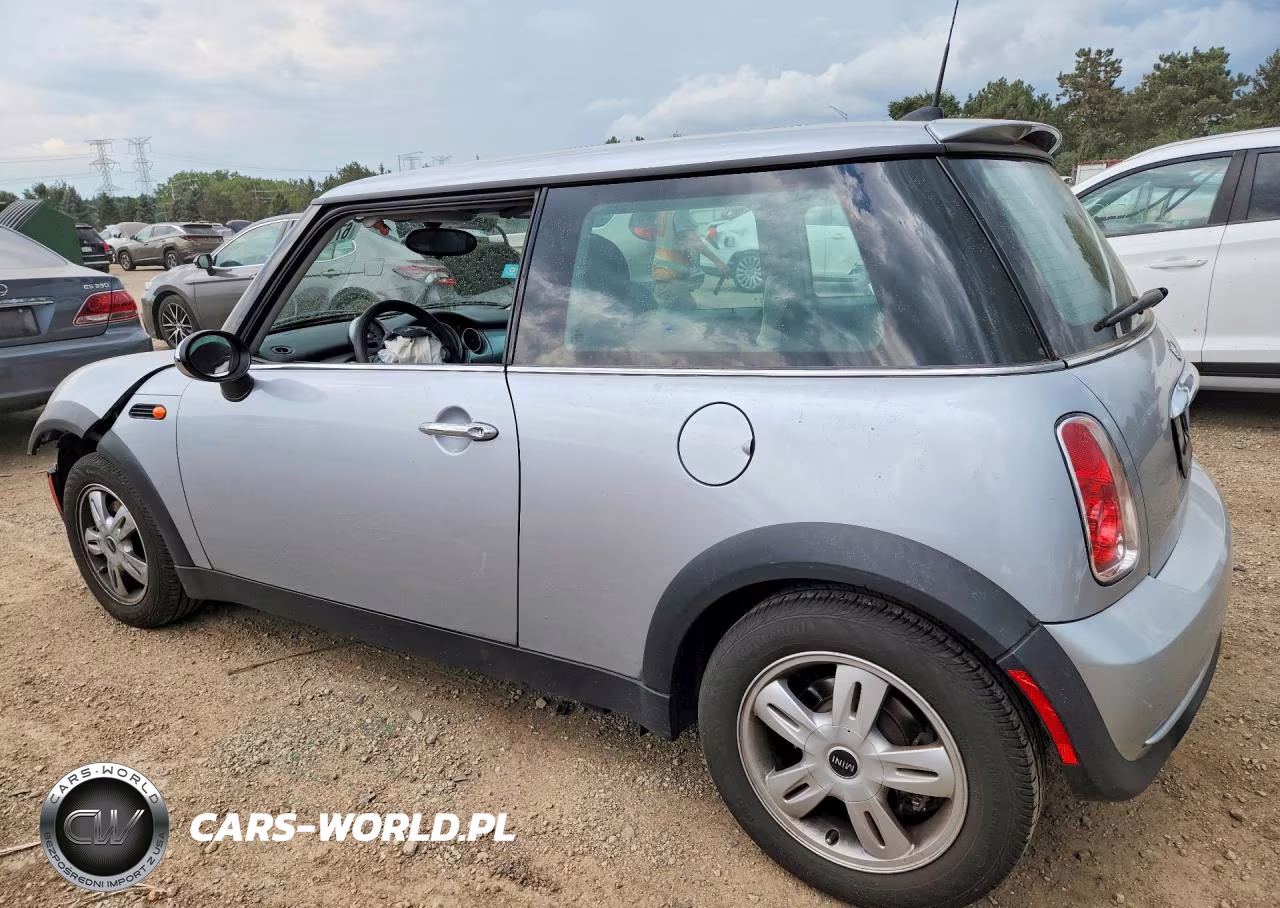 2006 Mini Cooper VIN:WMWRC335X6TK18328 - 2