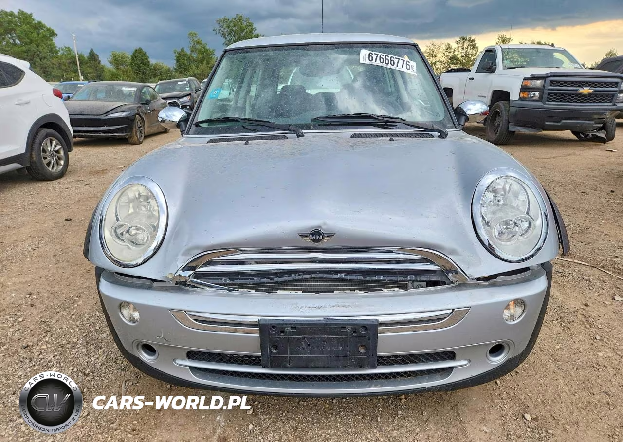 2006 Mini Cooper VIN:WMWRC335X6TK18328 - 5