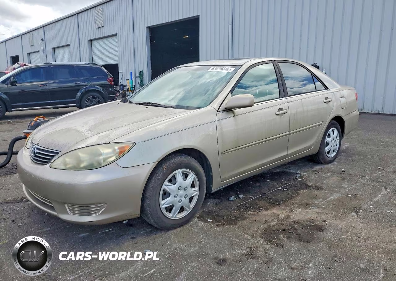 2005 Toyota Camry Le