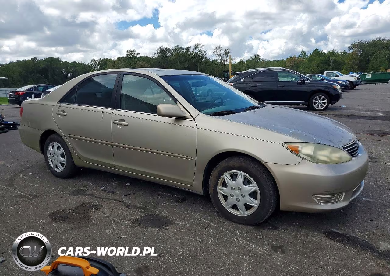 2005 Toyota Camry Le VIN:4T1BE32K35U393322 - 4