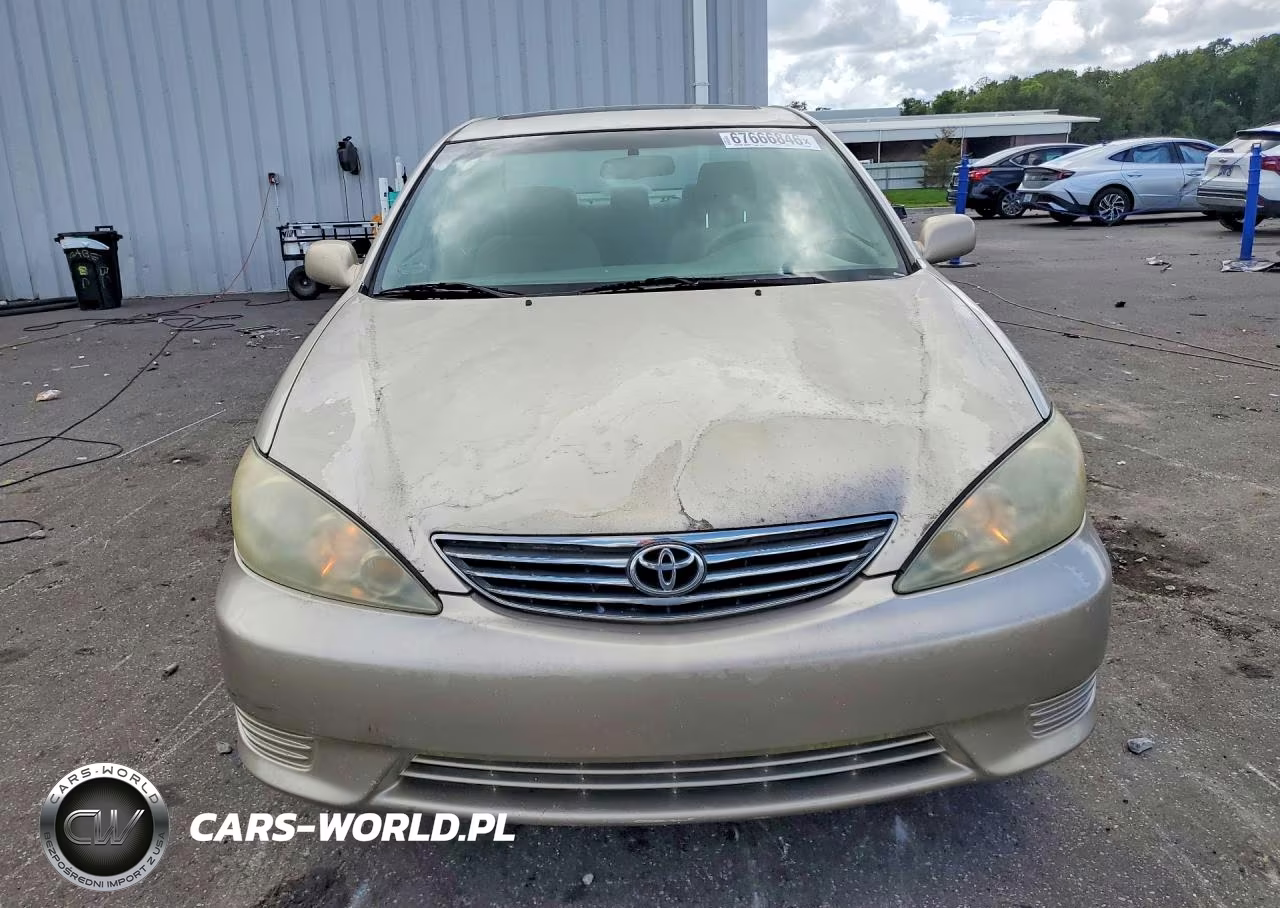 2005 Toyota Camry Le VIN:4T1BE32K35U393322 - 5