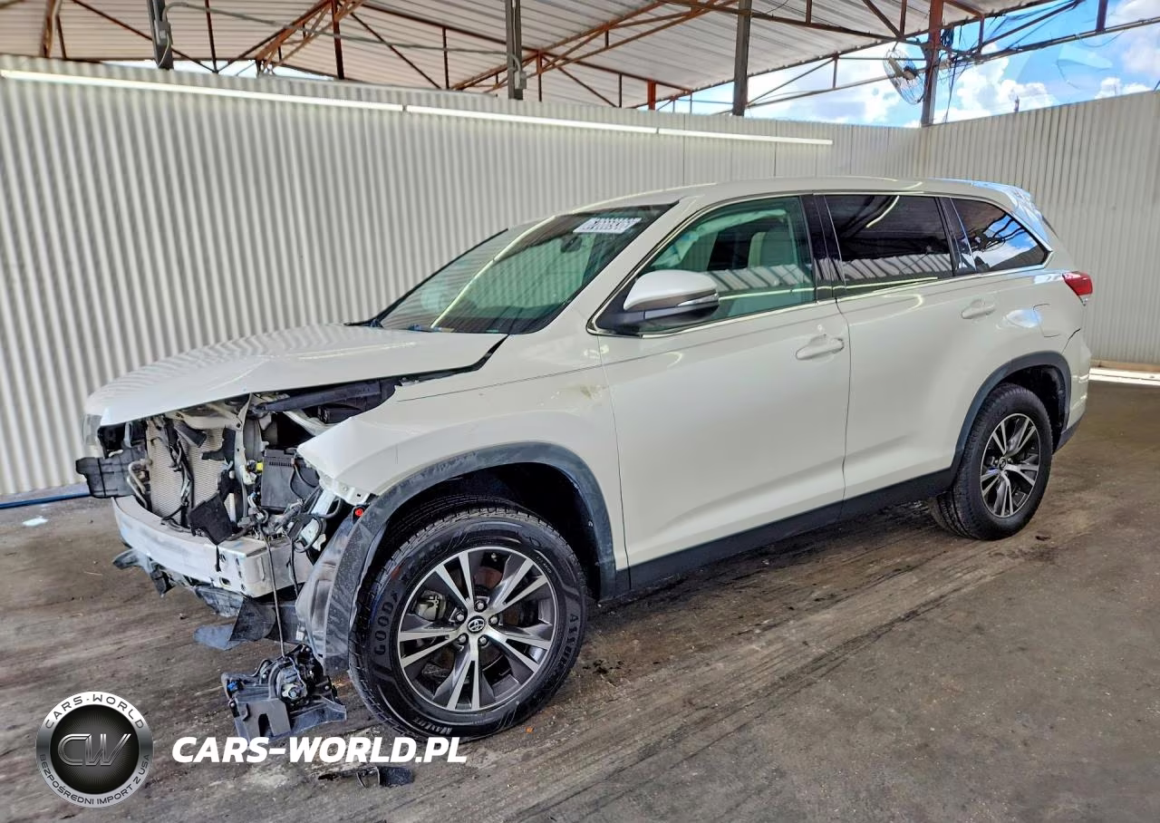 2019 Toyota Highlander Le Plus VIN:5TDZZRFH9KS300764 - 1