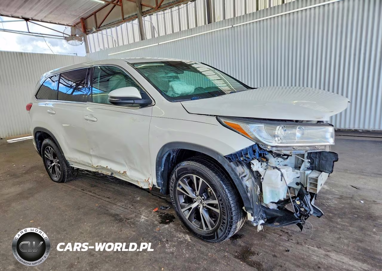 2019 Toyota Highlander Le Plus VIN:5TDZZRFH9KS300764 - 4