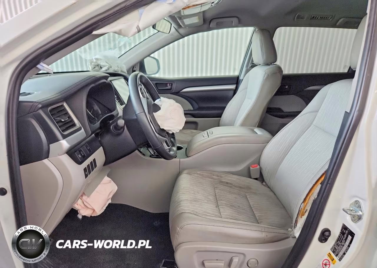 2019 Toyota Highlander Le Plus VIN:5TDZZRFH9KS300764 - 7