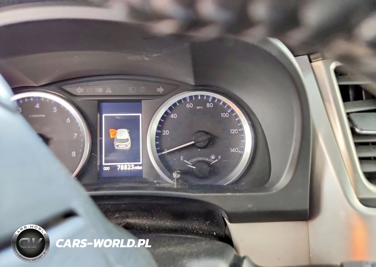 2019 Toyota Highlander Le Plus VIN:5TDZZRFH9KS300764 - 9
