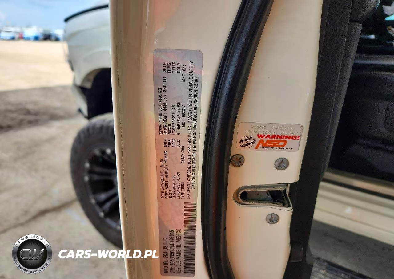 2020 Ram 2500 Laramie VIN:3C6UR5FL7LG193616 - 12