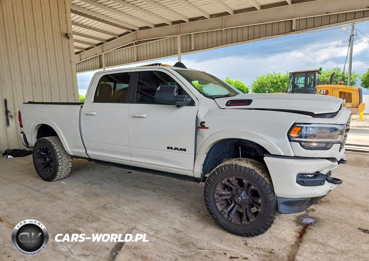 2020 Ram 2500 Laramie VIN:3C6UR5FL7LG193616 - 4