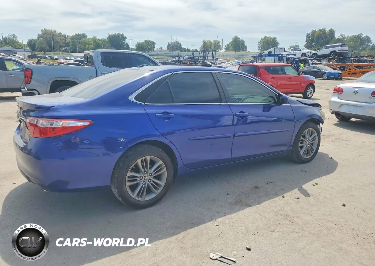 2015 Toyota Camry Se VIN:4T1BF1FK1FU948152 - 3