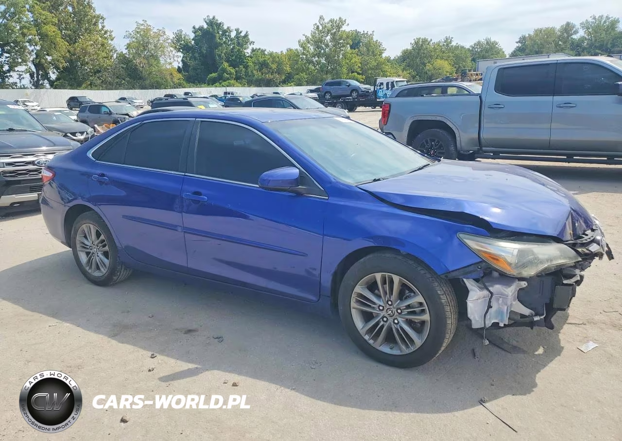2015 Toyota Camry Se VIN:4T1BF1FK1FU948152 - 4