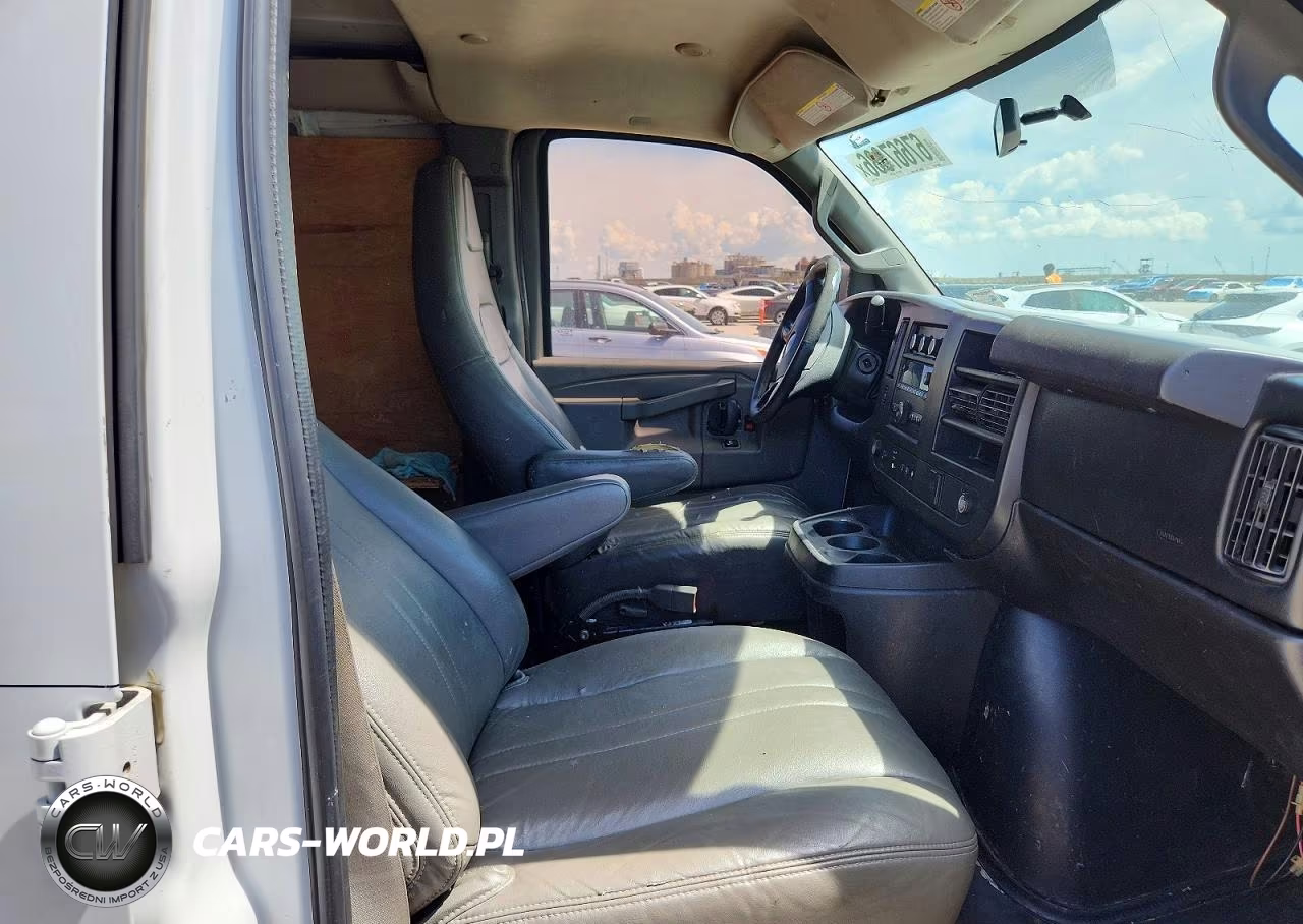 2016 Chevrolet Express G2500 VIN:1GCWGBFF4G1128064 - 11