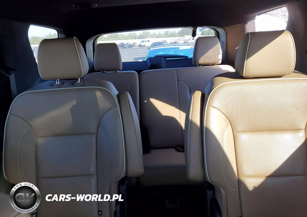 2022 Chevrolet Traverse Premier VIN:1GNERKKW2NJ189445 - 10