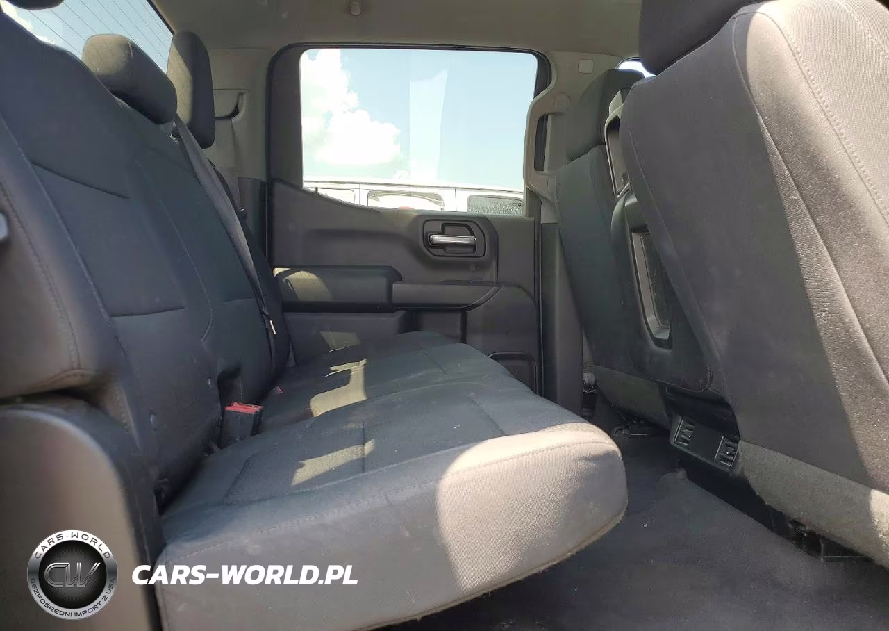 2019 Chevrolet Silverado C1500 Custom VIN:3GCPWBEF1KG103223 - 10