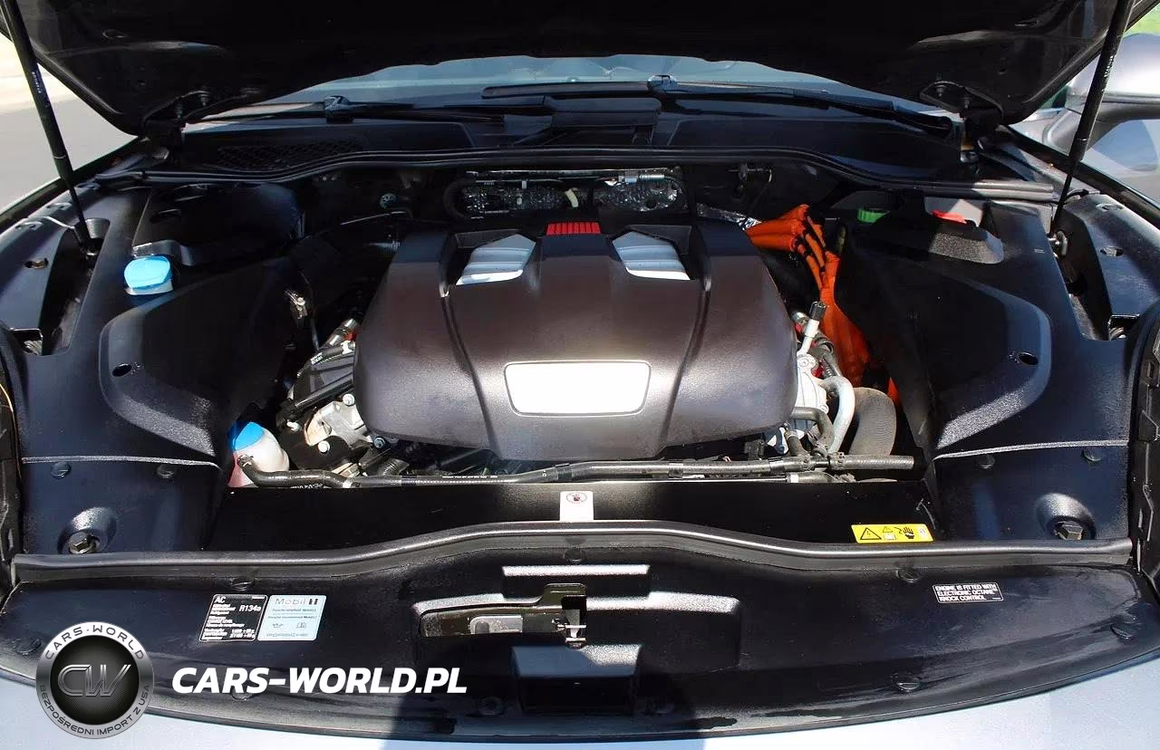 2015 Porsche Cayenne E-Hybrid S VIN:WP1AE2A29FLA52010 - 7