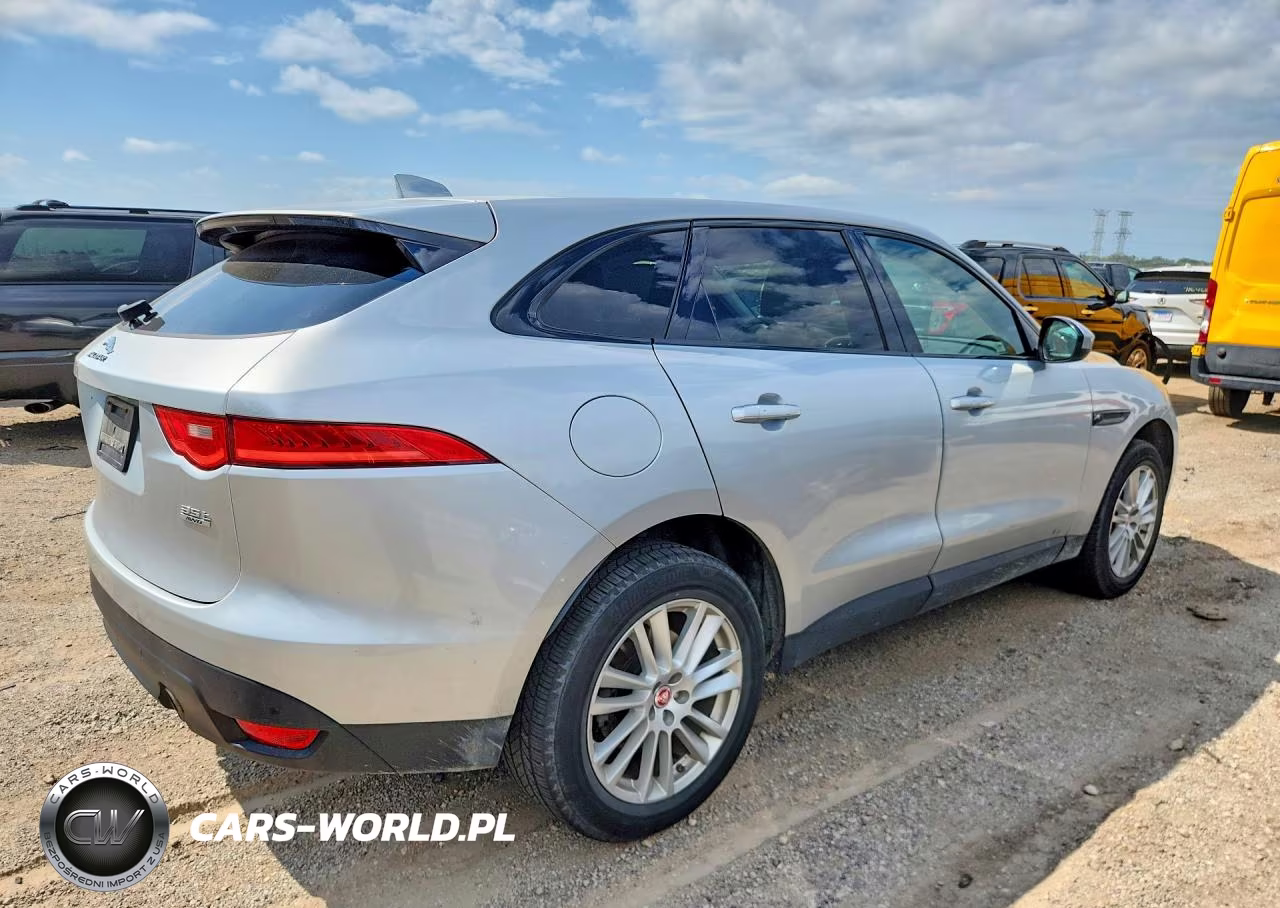 2017 Jaguar F-Pace Prestige VIN:SADCK2BV6HA085660 - 3