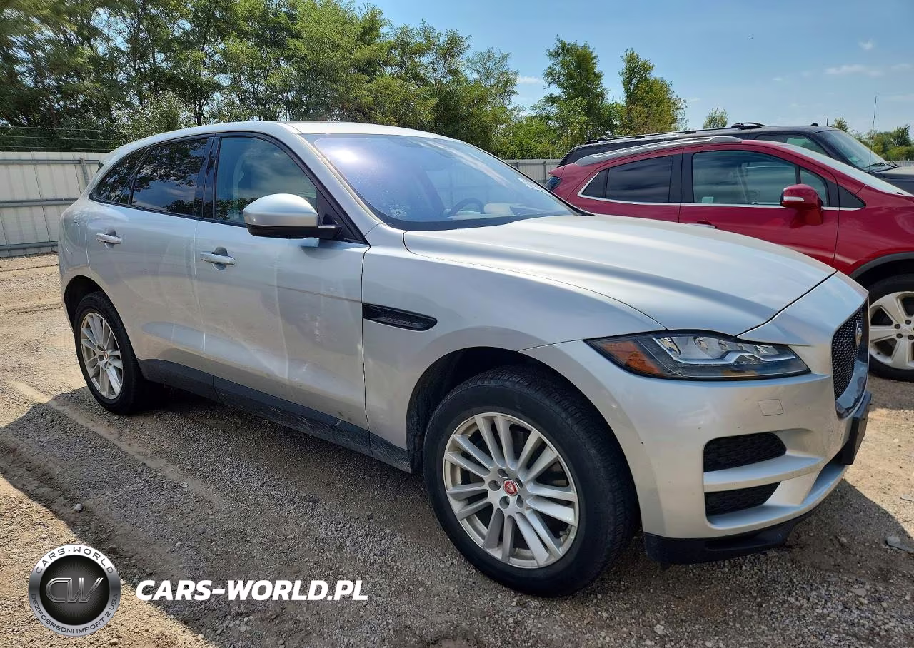 2017 Jaguar F-Pace Prestige VIN:SADCK2BV6HA085660 - 4