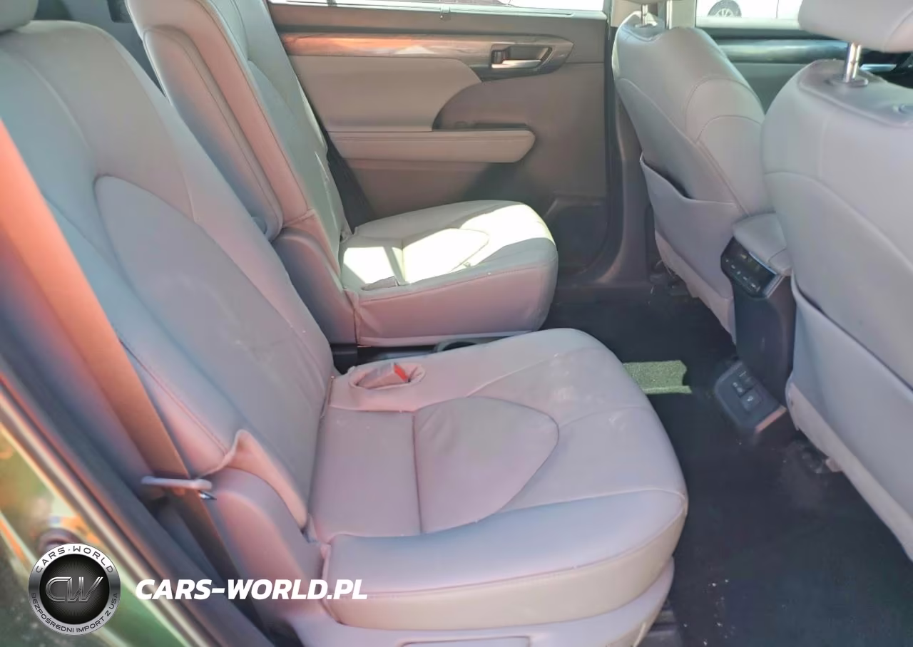 2025 Toyota Highlander Limited VIN:5TDKDRBH1SS586857 - 11