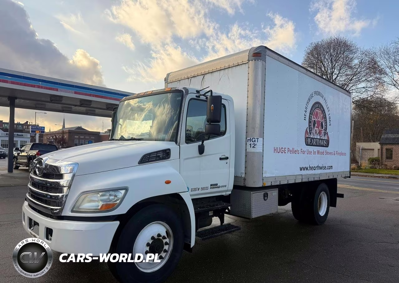 2013 Hino 258-268 - Trucks Box Truck VIN:5PVNE8JT8D4S55122 - 2