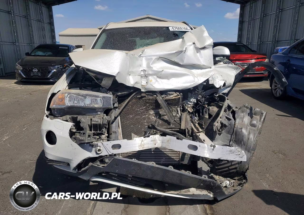 2017 BMW X3 xDrive28I VIN:5UXWX9C51H0T07723 - 5