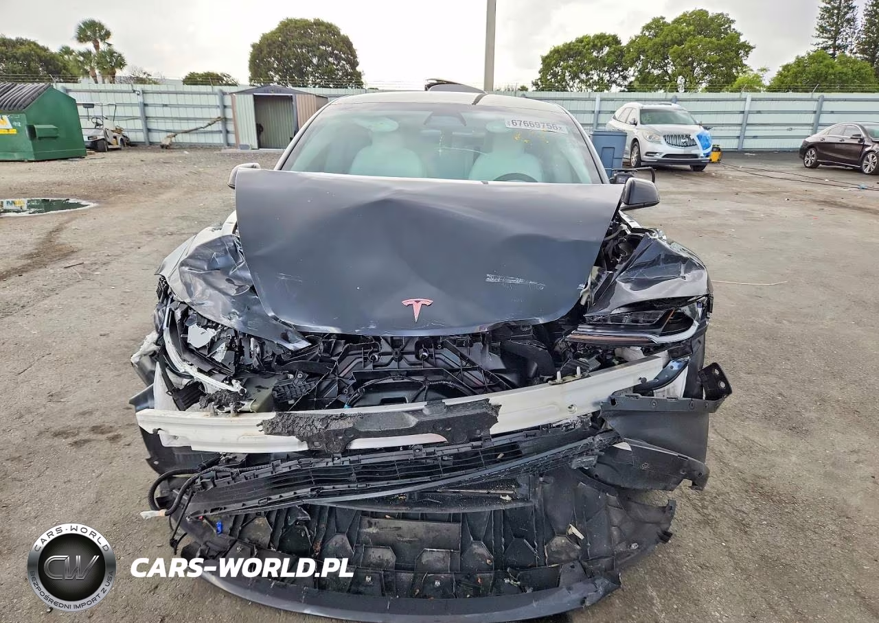 2025 Tesla Model 3 VIN:5YJ3E1EA7SF940337 - 5
