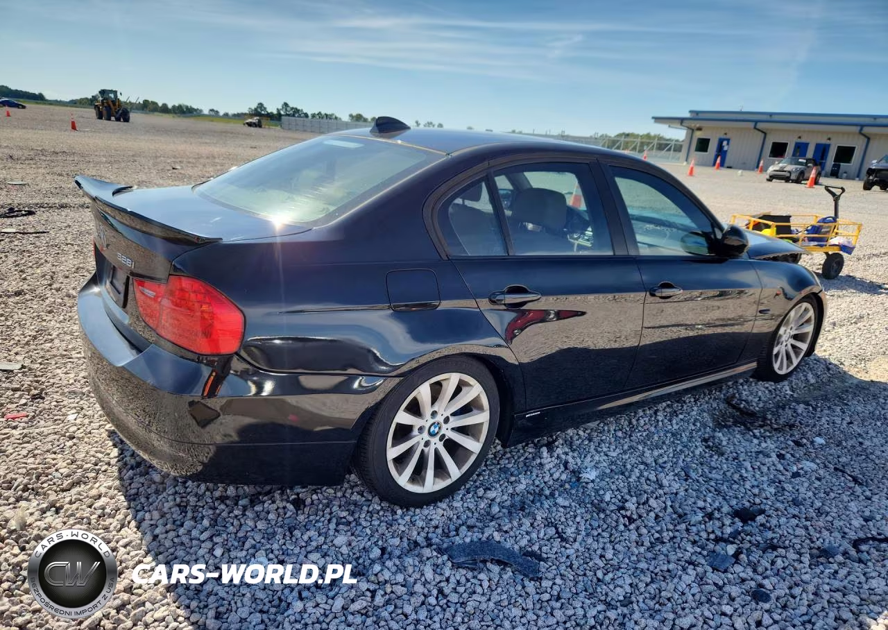 2009 BMW 328 I VIN:WBAPH77509NL84702 - 3